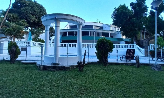 Melgar House | ESPECTACULAR CASA QUINTA LAS FLORES - MELGAR