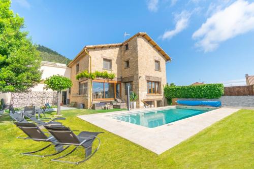 Anorbe Ski Chalet | Espectacular casa rural con piscina y barbacoa