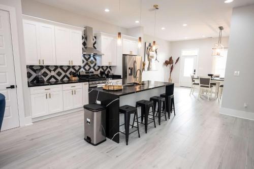 Seventh Ward House | Esplanade Magic