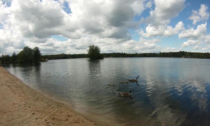 Kahl Apartment | ESSEN - Haus am See mit Sandstrand & Seeblick nahe Rhein-Main und Spessart