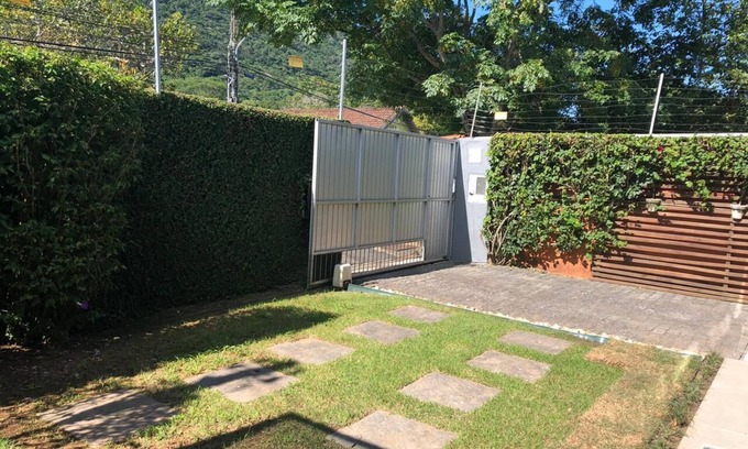 Santo Antonio de Lisboa House | Estúdio Térreo Mobiliado, Casa Fundos p/o mar em Sto Antônio de Lisboa/floripa