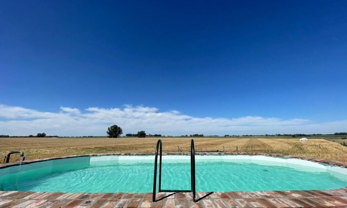 Gowland House | Estancia "La Reforma I"