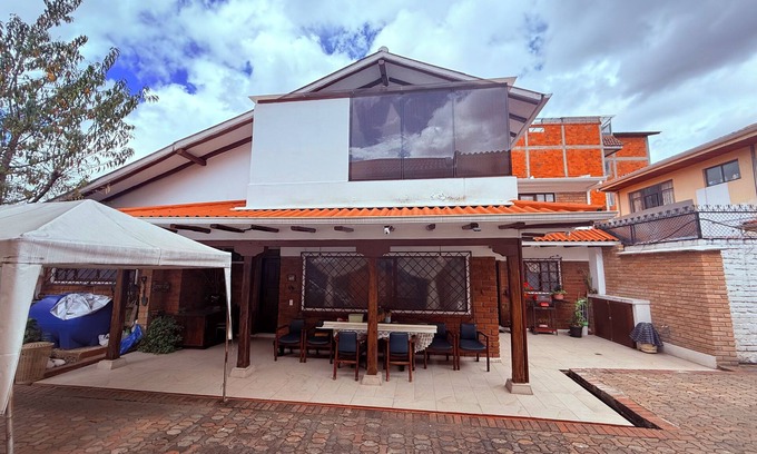 Huayna-Capac Apartment | Estancia El Capulí: A home in Cuenca to relax with your family and/or couple.
