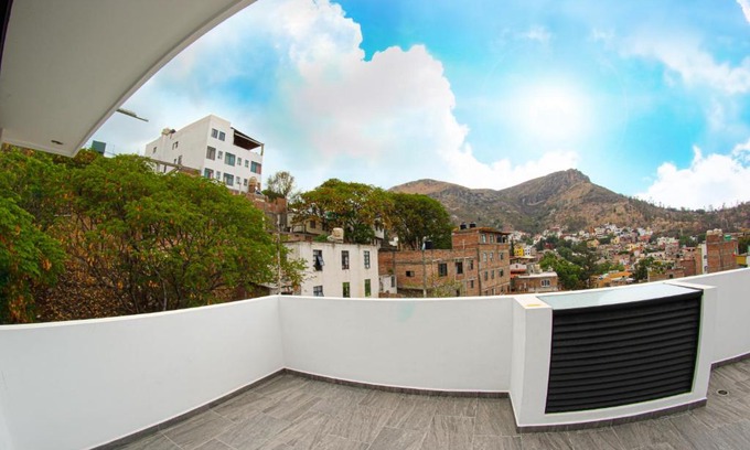 De La Presa Apartment | Estancia San Antonio