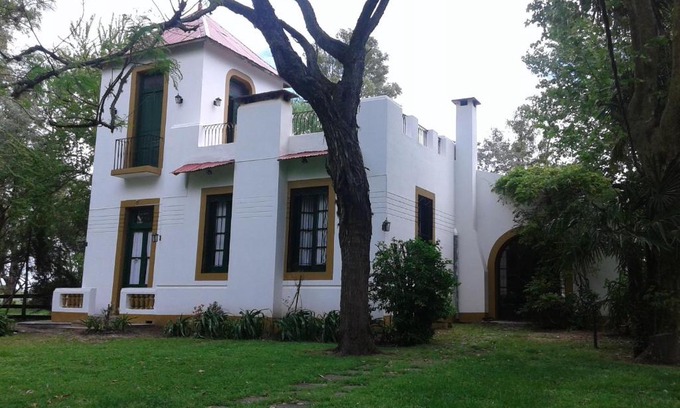 Partido de General Las Heras House | Estancia Santa Elena