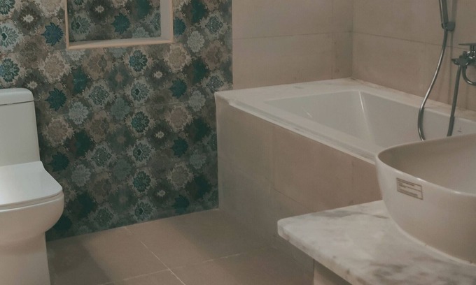 Kalapettai Bed & Breakfast | ♛ Estancia Tranquila: 1 BR/1 WR+Bath Tub ♛