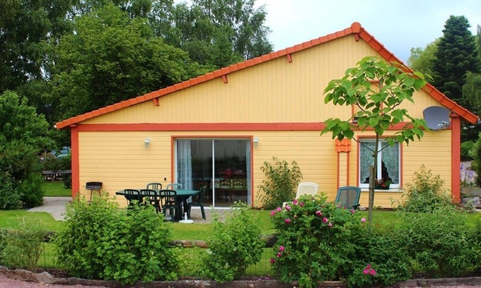 Avesnes-en-Val Cottage | Estate close to the sea, mini-farm, games
