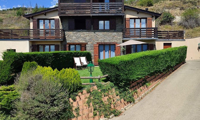 Estavar Apartment | Estavar I (Bajanda) - Four Bedroom House, Sleeps 8