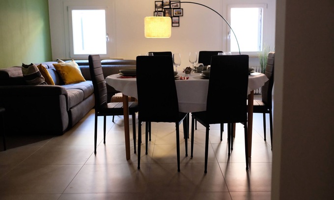 Ferrara Historic Centre Apartment | Estense Secret: Sleep a Step Away from History