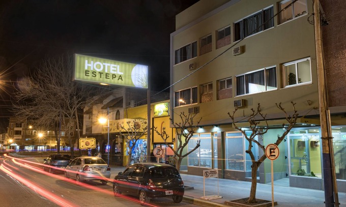 General Roca Hotel | Estepa Hotel