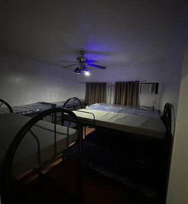 Carmona Hotel | Estrella Rooms & Bunk Beds