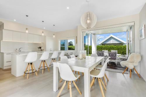 Mangawhai House | Estuary Bliss Getaway