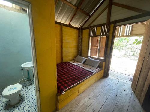 Ranong Cabin | Eternal Forest Beach Bar&Bungalow