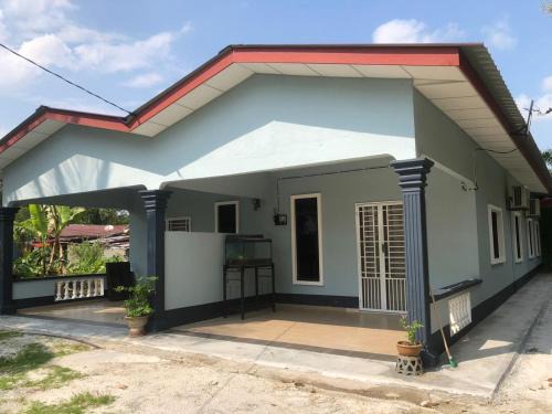 Batu Pahat House | Etosh Homestay
