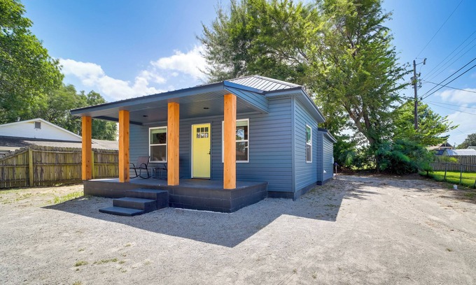Eufaula House | Eufaula Vacation Rental: Walk to Lakeside Beaches!