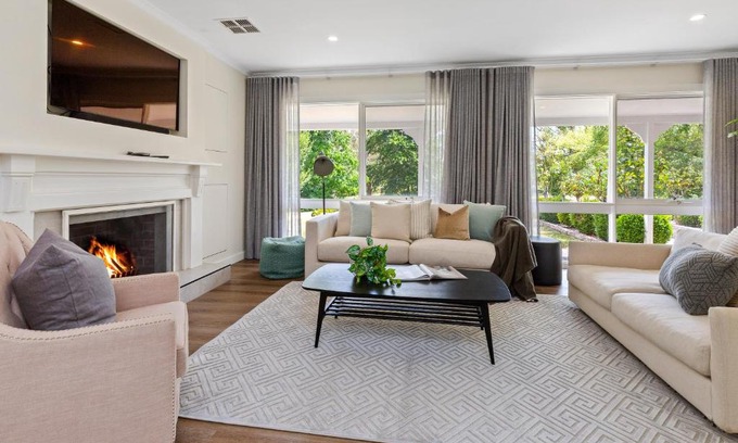 Hastings House | Eva Green Lake 'Country House' by Ready Set Stay