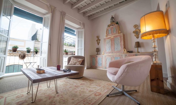 San Gil Apartment | Eva Recommends Sentencia OutstandingSmart&Romantic