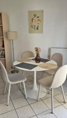Lamia Apartment | Eva's Apartment