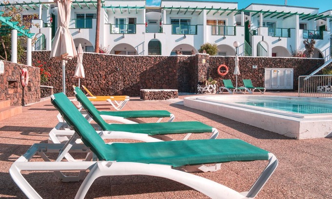 Matagorda Ski Chalet | Eva Vacation Home Pool & Relax - Very close to the beach