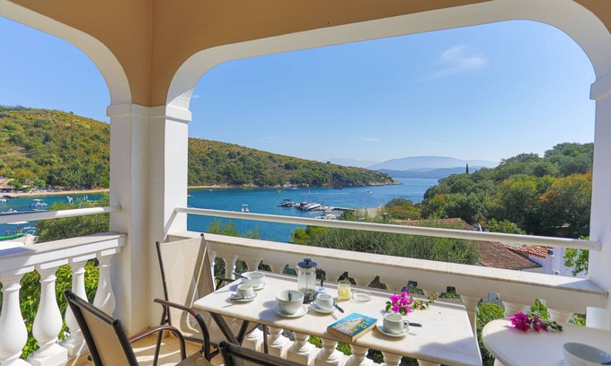 Agios Stefanos Apartment | Evanna: 3-Bedroom Apartment in Agios Stefanos, Corfu - Sleeps 6