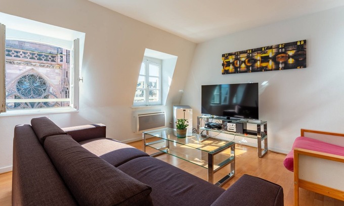 Historic Center Apartment | Evasion Cathédrale - Two Bedroom Apartment, Sleeps 4
