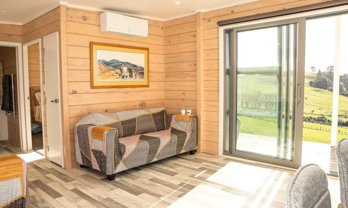 Waitoki Cottage | Eve Cottage rural retreat