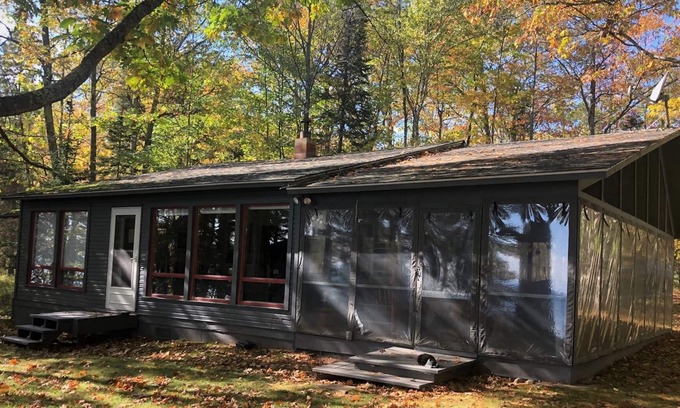La Pointe House | Evelyn`s Place - Charming Cottage with Spectacular Lake Superior Views!