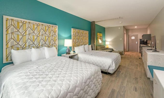 Everglades City Hotel | Everglades Adventures Hotel Suites by Ivey House