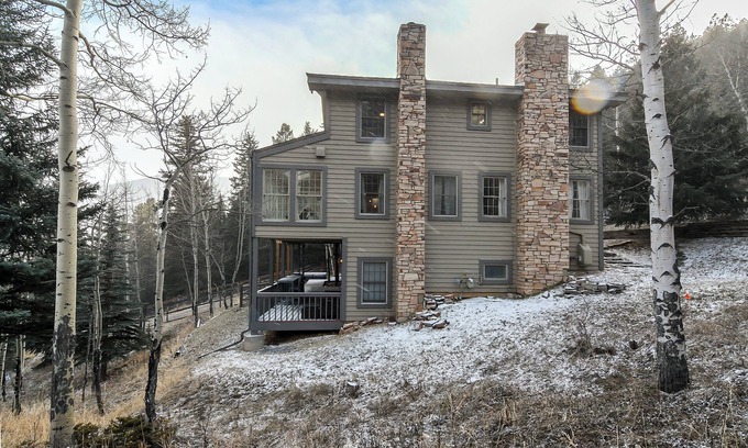 Evergreen House | Evergreen Dream Home! HOT TUB/KING BEDS/PIANO/AMAZING VIEWS/10 MIN TO SKI!