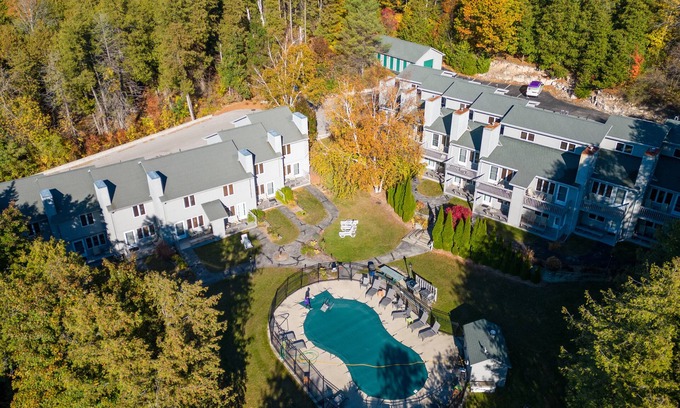 Fish Creek Apartment | Evergreen Hill Condominiums