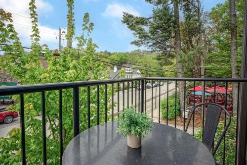 Blowing Rock House | Evergreen on Main