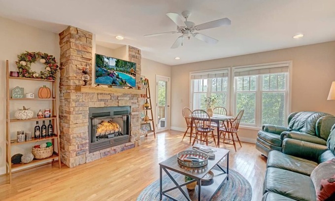 Foscoe Condo | Evergreens 1012- Mountain Condo, Gated Resort, Indoor/Outdoor Pools and Hot Tub, Fitness Area, Fi.