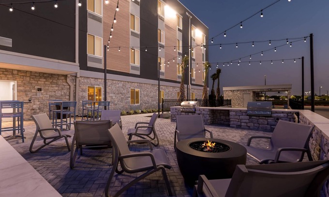 Brownsville Hotel | Everhome Suites Brownsville