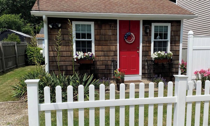 South Kingstown Cottage | Everyone We Know Wants to Live in This Cottage