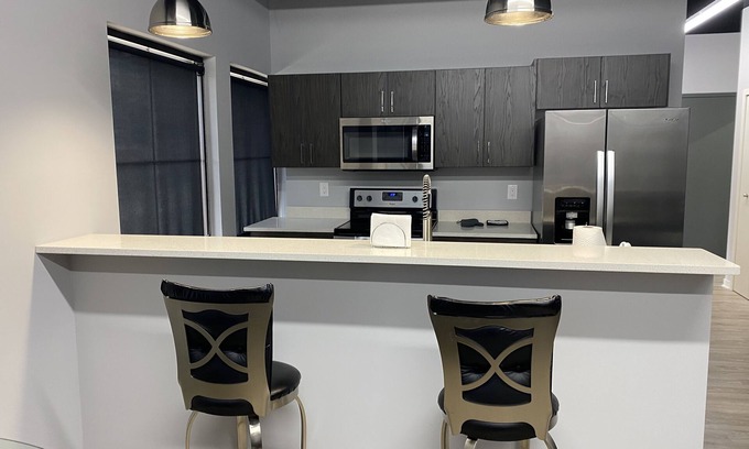 Dearborn Apartment | Everyone welcome travelers welcome