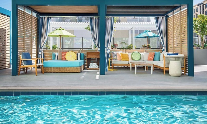 East Village Hotel | Everything You Need For The Perfect Vacation! Rooftop Pool, Pets Allowed!