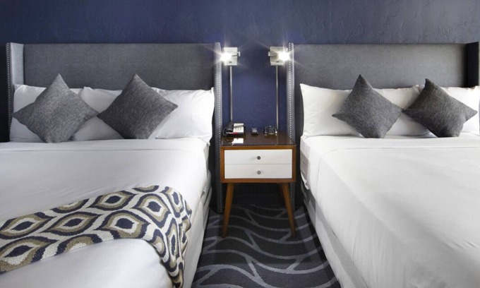 Monterey House | Everything You Need For The Perfect Vacation! Free Parking, Inland View, Pool