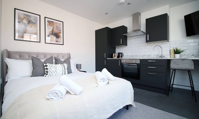 Newport Apartment | Eveswell Studios | Comfort | Studio 1