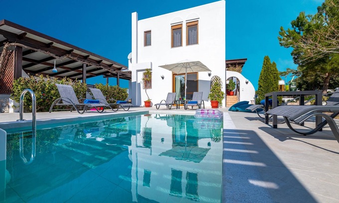 Gennadi Villa | Evilion Villa