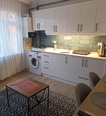 Uskudar Apartment | Evinizin Konforunu Yaşayın !