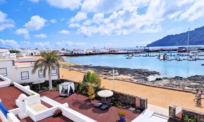 Caleta de Sebo Apartment | Evita Beach Suites Exclusivas