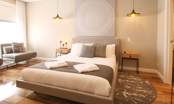 Brompton House | Evolve❤️Near Adelaide Oval, city fringe - Free Netflix, Secure Parking, Wifi!