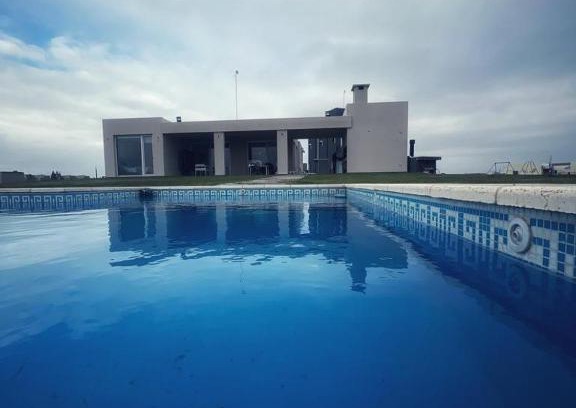 Partido de Brandsen Apartment | Excelente Casa Country