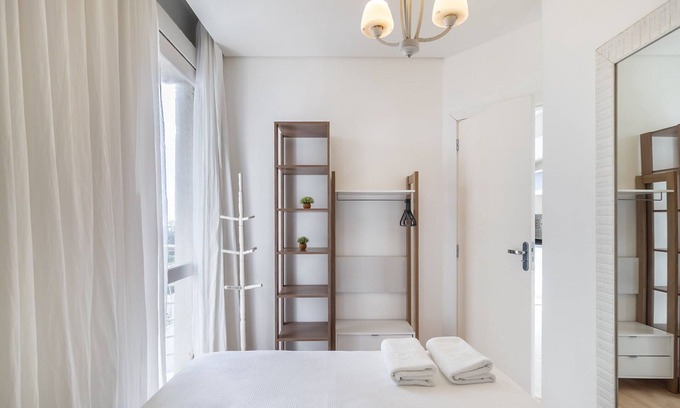 Ingleses Centro Apartment | Excellent Beachfront apt With Barbecue Ida101