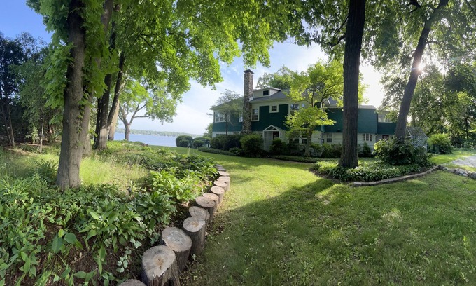 Delavan Lake House | Excellent getaway. Lake front home with Stunning lake views, come make memories!