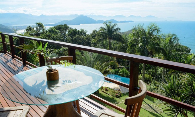 Toninhas House | Excellent house with incredible visual of ubatuba