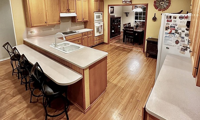 Waco House | Excellent Rental for Family, Events, Girls Trip or Magnolia Silos or Baylor Univ