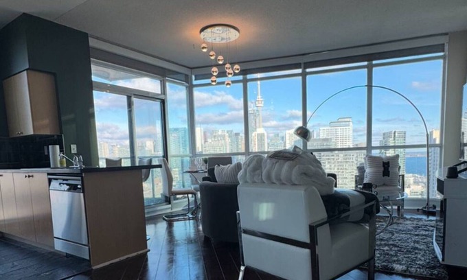 Fort York Condo | Excellent Toronto city views