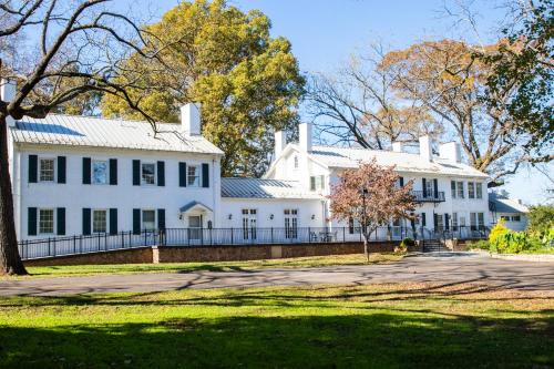 Clemmons Apartment | Excelsior at the Manor House