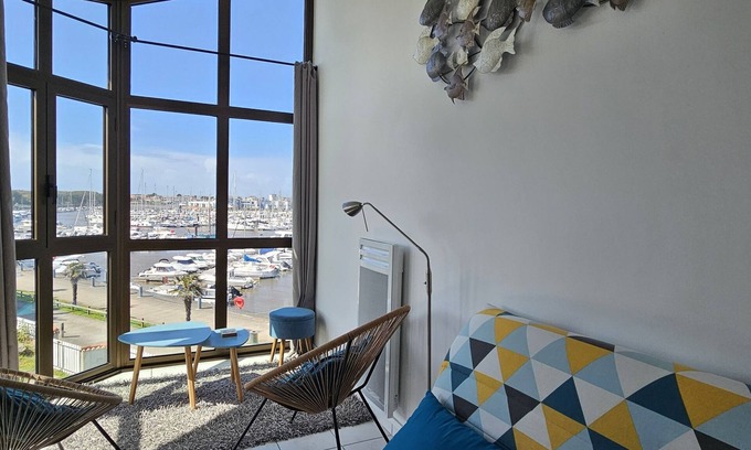 Saint-Gilles-Croix-de-Vie Apartment | Exceptional view next to the Grande Plage with WIFI